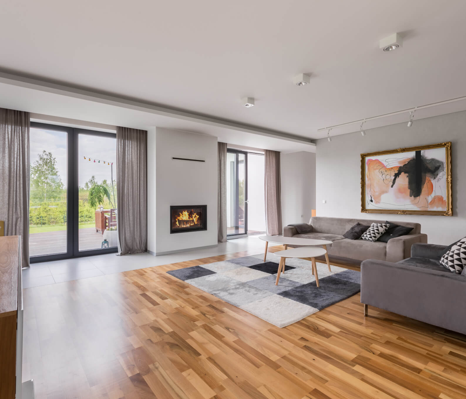 Tips To Setup Affordable Luxurious Living Room